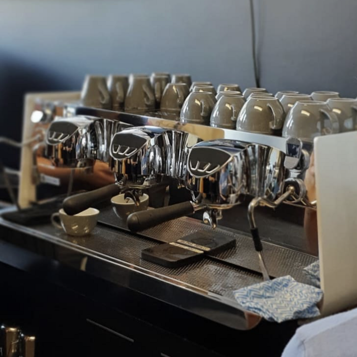 Professional Coffee Machines – Commercial Espresso Machines